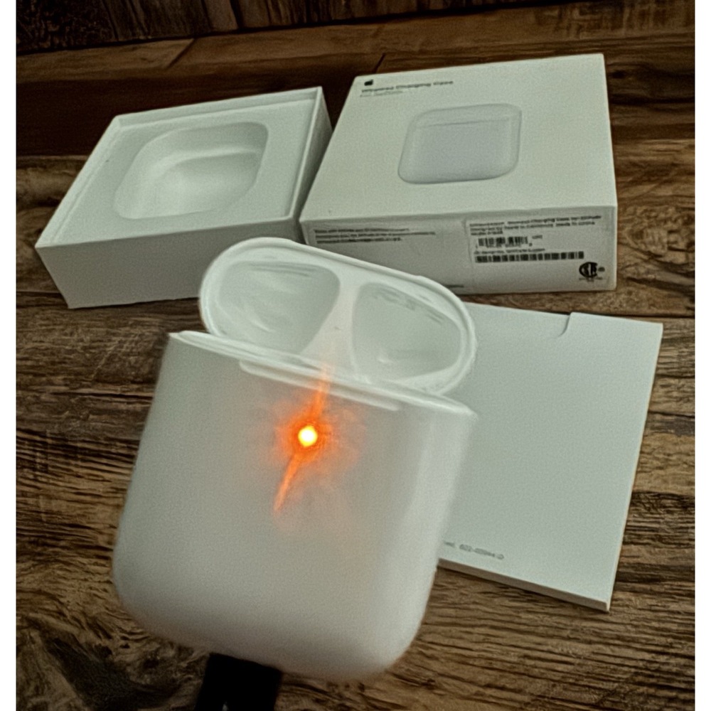 Genuine Apple AirPods 1st & 2nd Gen Replacement Charging Case TESTED WORKS A1938 - Picture 2 of 5